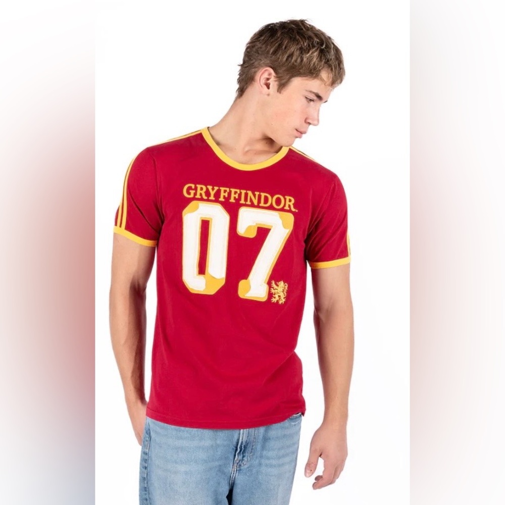 Universal Studios Gryffindor Red Short Sleeve Jersey  Tee with 07 Graphic
